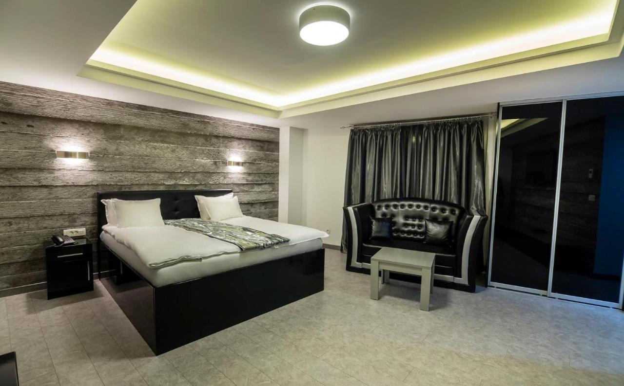 Mr.I Boutique Hotel & Bar โอครีด ภายนอก รูปภาพ