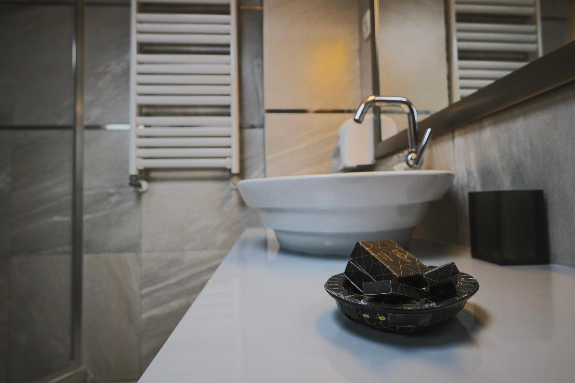 Mr.I Boutique Hotel & Bar โอครีด ภายนอก รูปภาพ