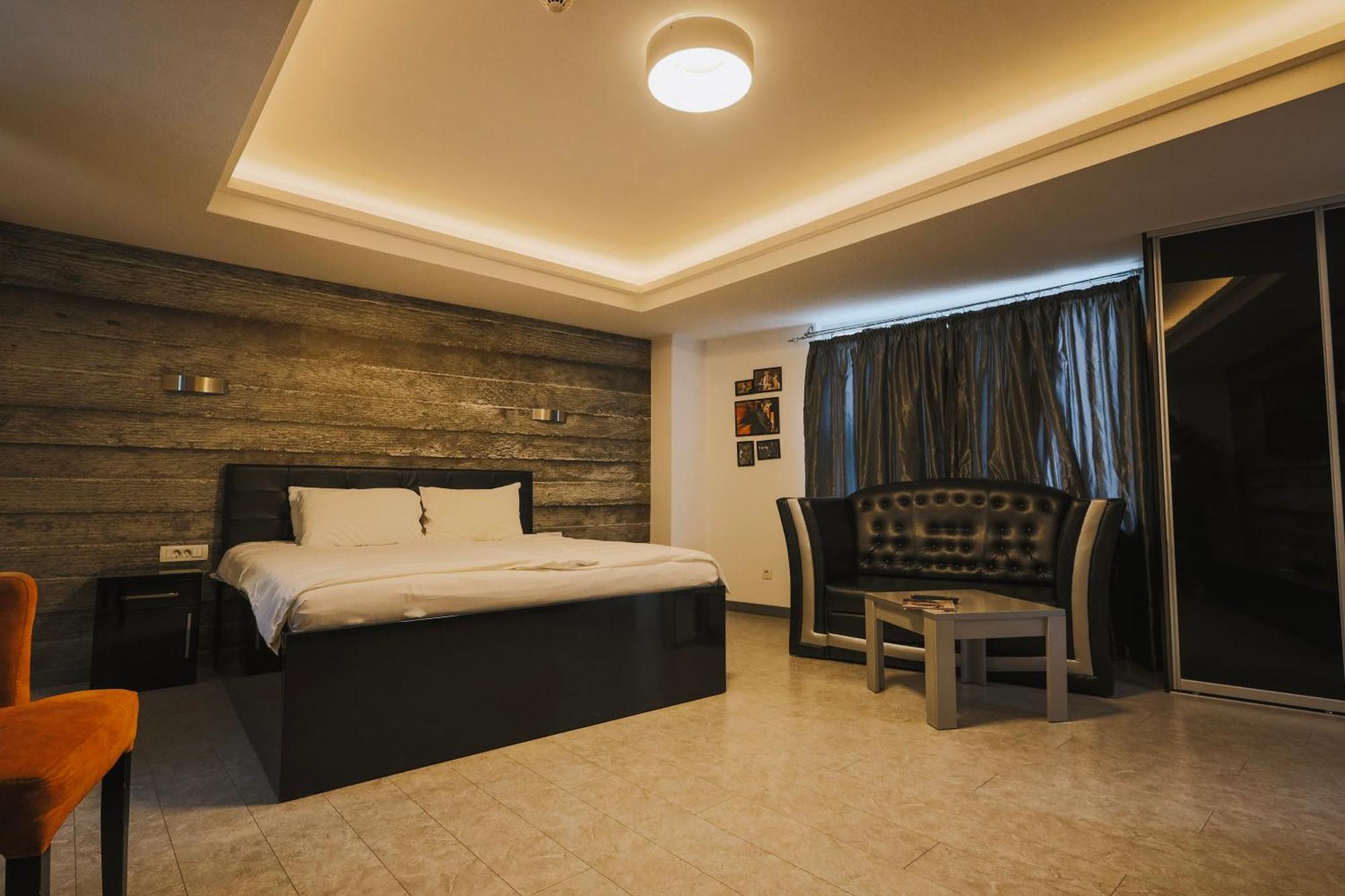 Mr.I Boutique Hotel & Bar โอครีด ภายนอก รูปภาพ