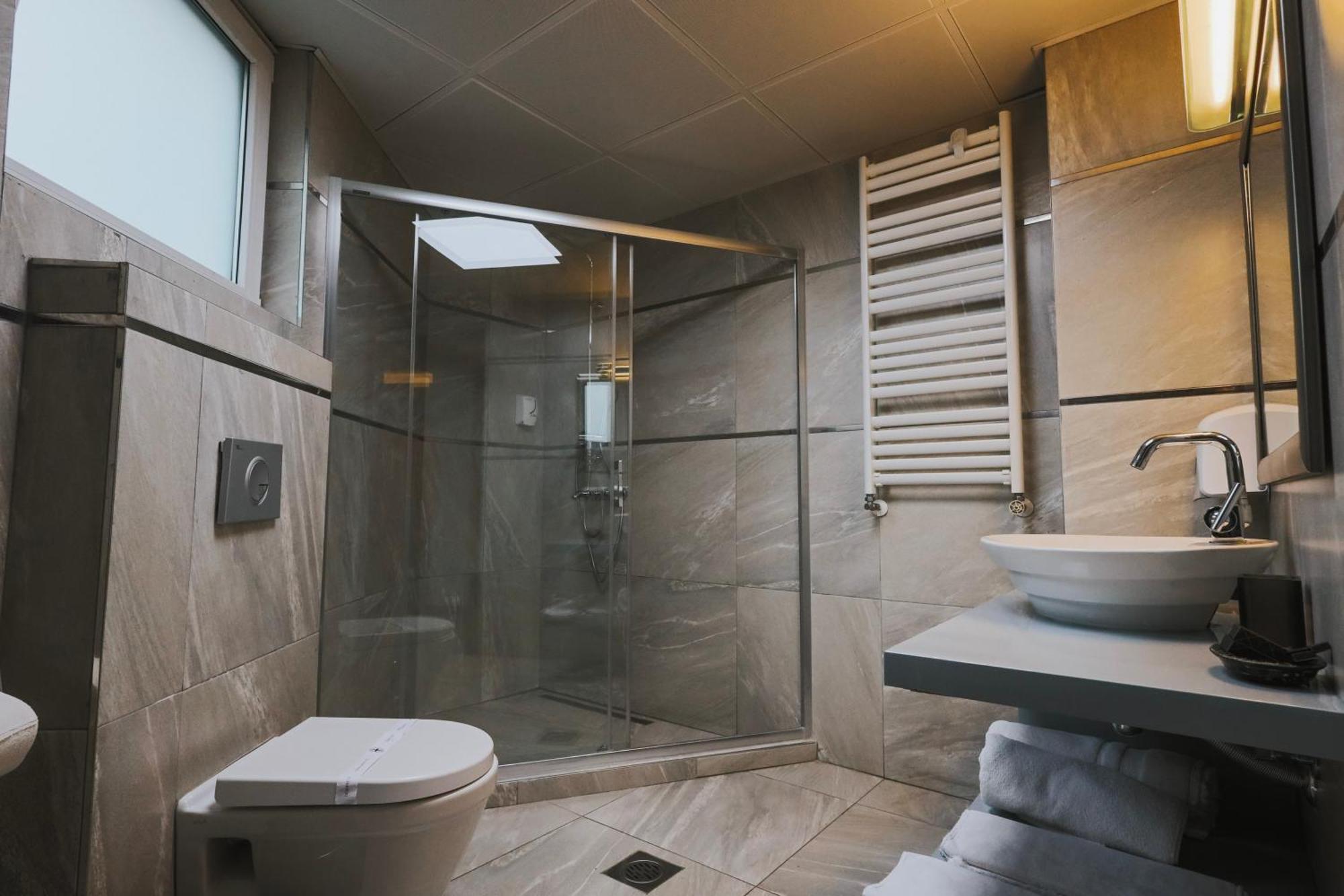 Mr.I Boutique Hotel & Bar โอครีด ภายนอก รูปภาพ